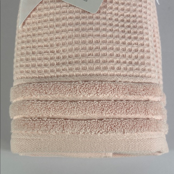 Hotel Balfour Hand Towel Set Light Pink Waffle Soft Plush Set of 2 NEW - Picture 3 of 6